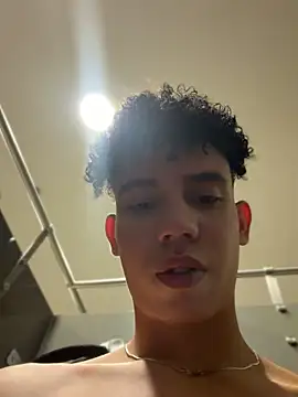 yoursexyjose 在線直播表演