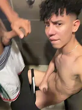 yoursexyjose Show in webcam