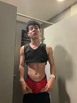 Show de yoursexyjose na webcam