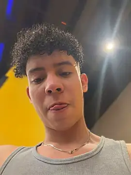 yoursexyjose Webcam-Show