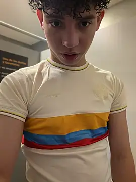 yoursexyjose's Webcam Show