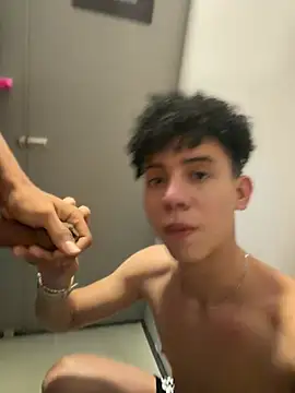 yoursexyjose's Webcam Show