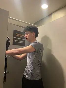 yoursexyjose 网络视讯表演