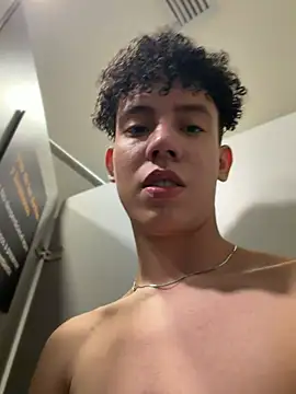 عرض كام yoursexyjose