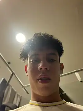 Show Webcam de yoursexyjose