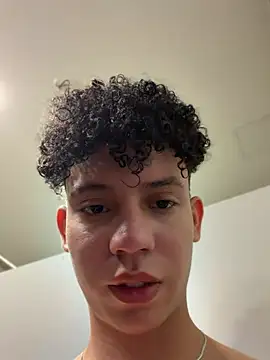 yoursexyjose – webcam-show