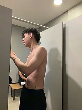 yoursexyjose Show Webcam