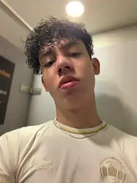 yoursexyjose 在線直播表演