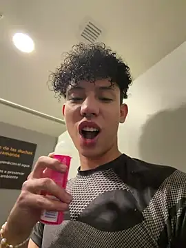 yoursexyjoseのウェブカメラショー