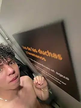 yoursexyjose webcam show