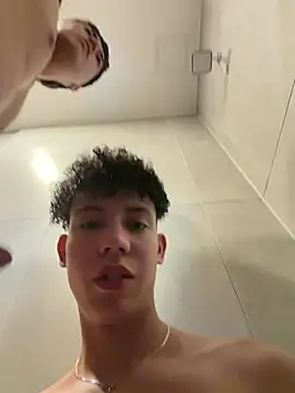 yoursexyjose Show Webcam