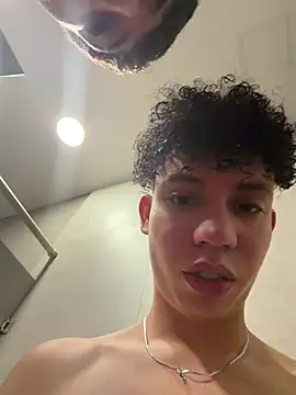 yoursexyjose webcam show