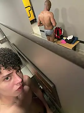 yoursexyjose webcam show