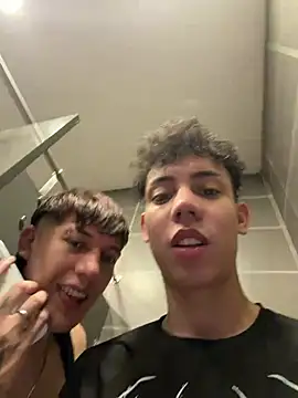 yoursexyjose Webcam show