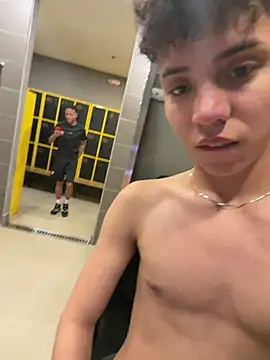 Show modela yoursexyjose na web-kameri