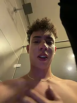 yoursexyjose Webcam-Show