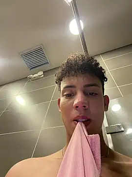 yoursexyjose's Webcam Show