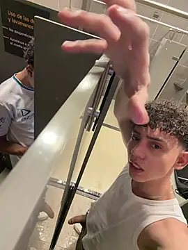 yoursexyjose Webcamshow