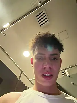 yoursexyjose Webcam Show