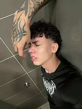 הופעת וובקאם של yoursexyjose