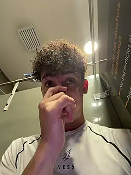 yoursexyjose Show in webcam