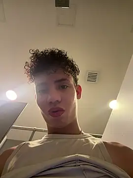yoursexyjose Webcam Show