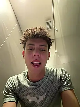 yoursexyjoseのウェブカメラショー