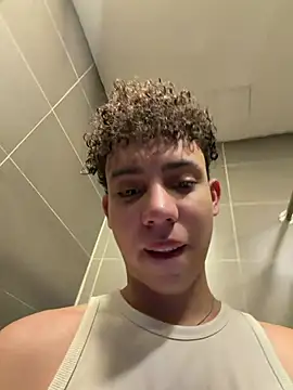 yoursexyjose Webcam show