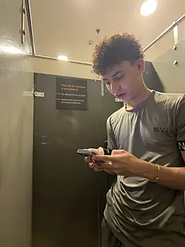 yoursexyjose's Webcam Show