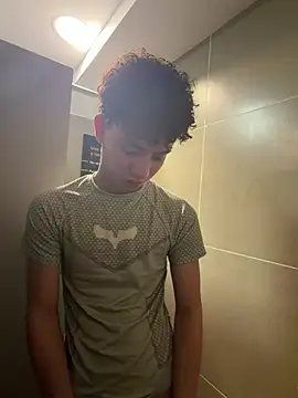 yoursexyjose Webcam Show