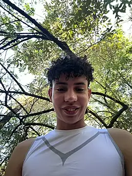 Show de yoursexyjose na webcam