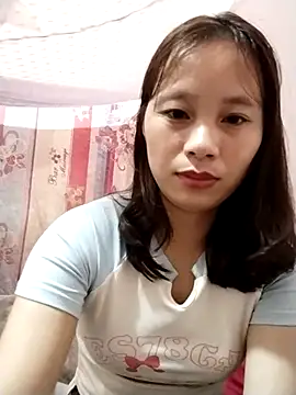 -Bami- Adlı Modelin Canlı Sohbet Odası