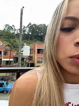 Pokazy przed kamerką – Mia_Rosee1