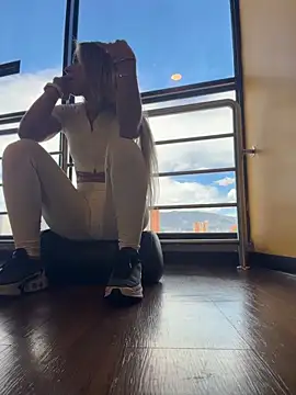 Mia_Rosee1's Webcam Show