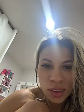Mia_Rosee1のライブXXXチャット