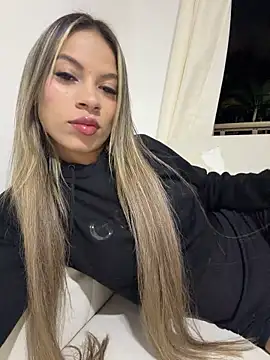 Chatroom XXX en direct de Mia_Rosee1