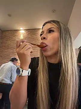 Czat XXX na żywo – Mia_Rosee1