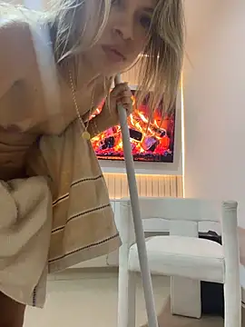 Czat XXX na żywo – Mia_Rosee1