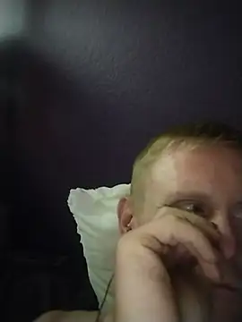 That1HungGinger Webcam show