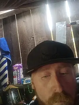 That1HungGinger Show in webcam