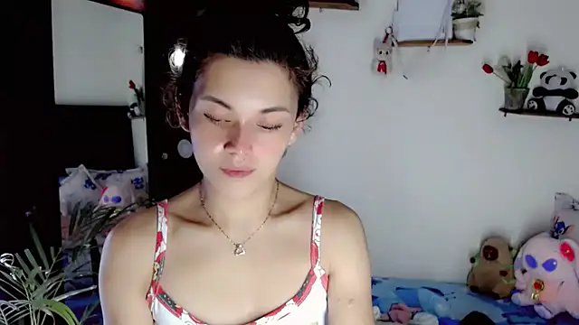 NathalialLooes Show in webcam