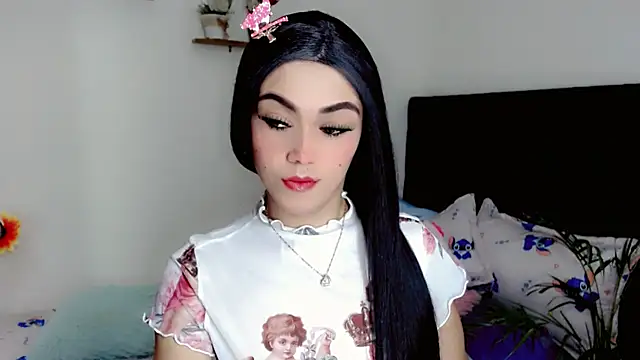 NathalialLooes Show in webcam