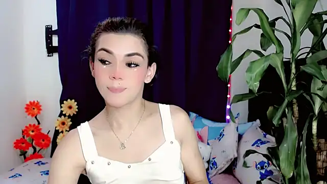 NathalialLooes Show in webcam