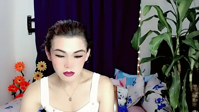 NathalialLooes Show in webcam
