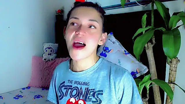 NathalialLooes' Live XXX Chat