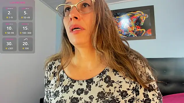הופעת וובקאם של kaylaMinov_
