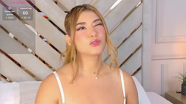Živý XXX chat Kendal-Ross