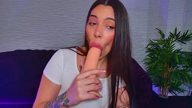 MollyDolley Webcamshow