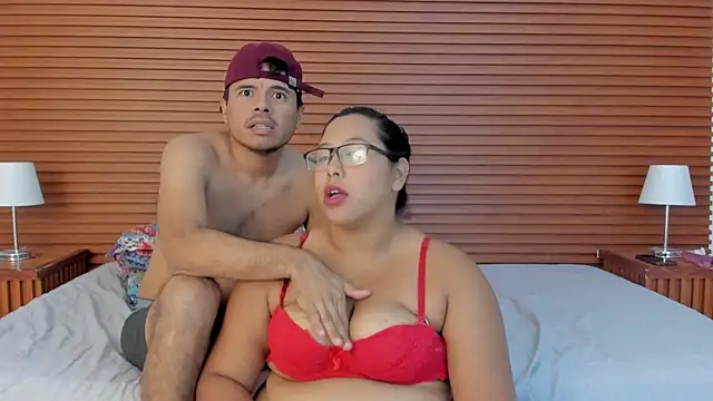 DeepandCurvy: вебкам-шоу