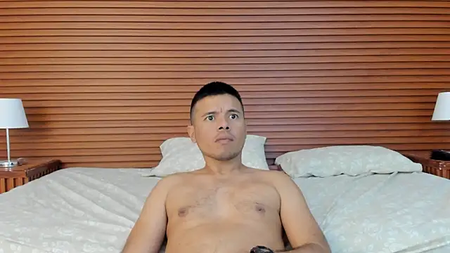 DeepandCurvy Pertunjukan Webcam